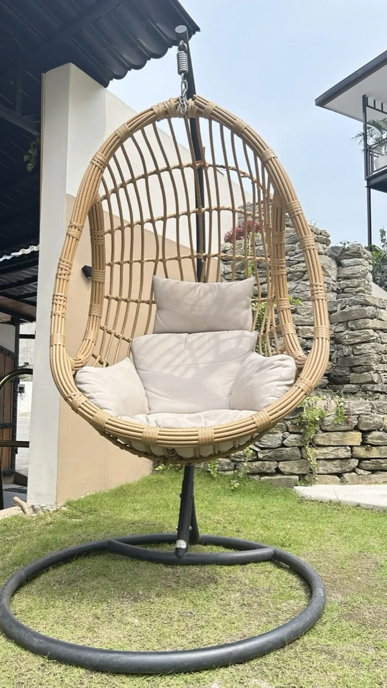 Rattan hanging swing chair